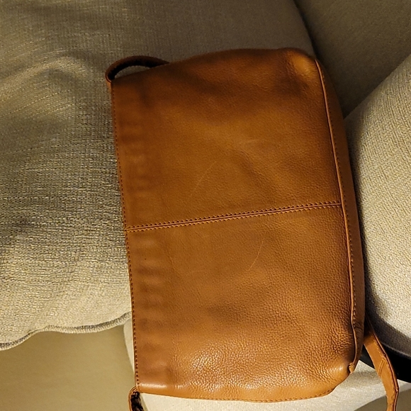 Kenneth Cole brown / Cognac Leather purse - Picture 5 of 5